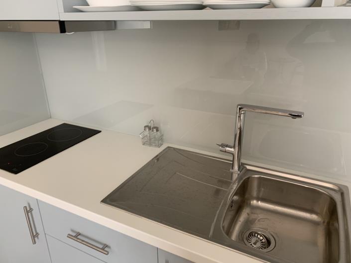 Image No.15-8 Bed Hotel for sale