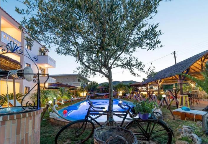 Image No.4-10 Bed Hotel for sale