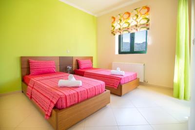 Luxury-Villa-for-sale-in-Almyrida-21