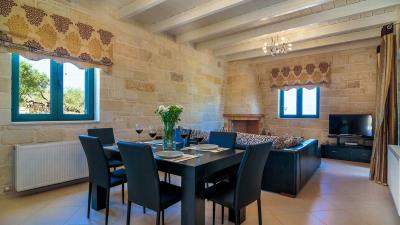 Luxury-Villa-for-sale-in-Almyrida-23