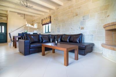 Luxury-Villa-for-sale-in-Almyrida-24