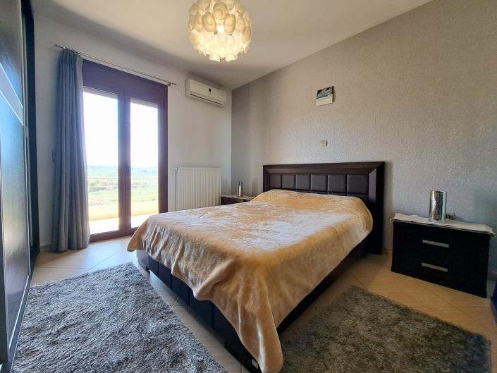 Image No.18-3 Bed Villa / Detached for sale