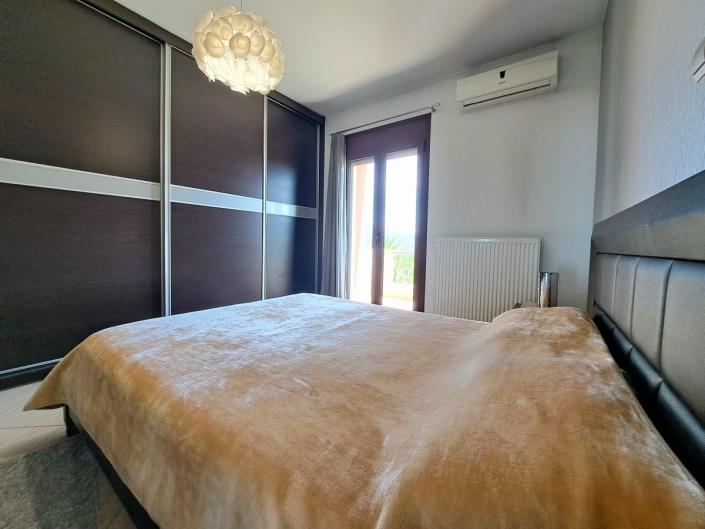 Image No.21-3 Bed Villa / Detached for sale