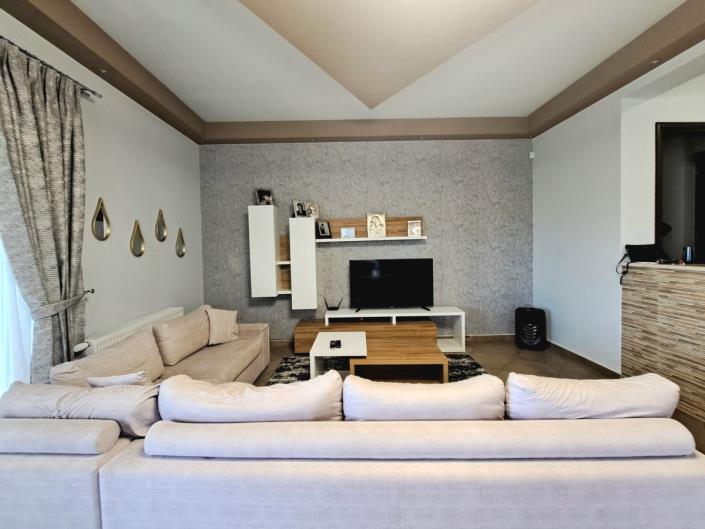 Image No.39-3 Bed Villa / Detached for sale