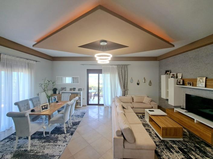 Image No.43-3 Bed Villa / Detached for sale