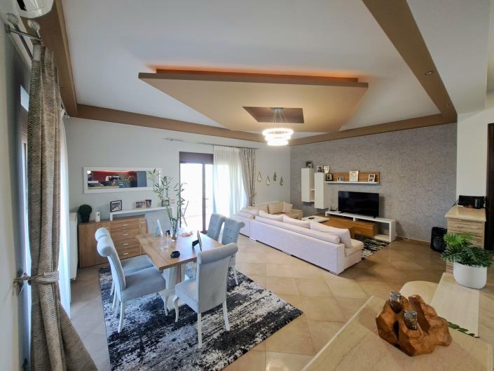 Image No.44-3 Bed Villa / Detached for sale