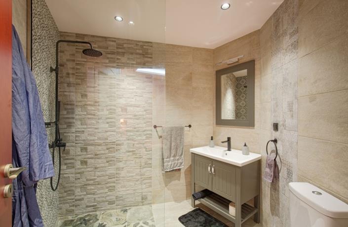 Image No.54-Villa de 5 chambres à vendre à Almyrida