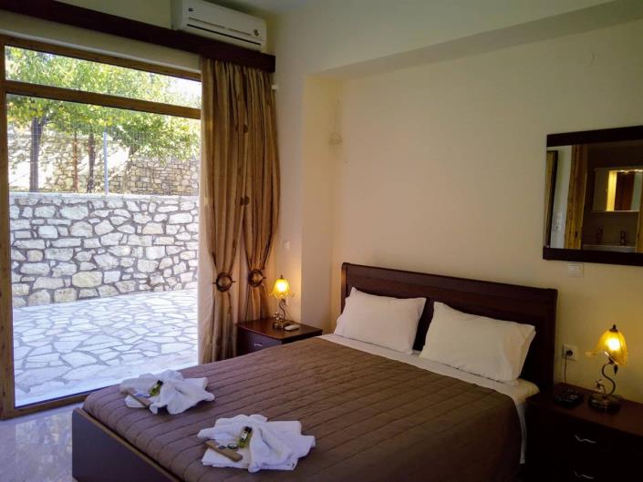 Image No.7-Villa de 6 chambres à vendre à Gavalohori