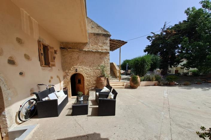 Image No.2-Maison de village de 4 chambres à vendre à Sellia