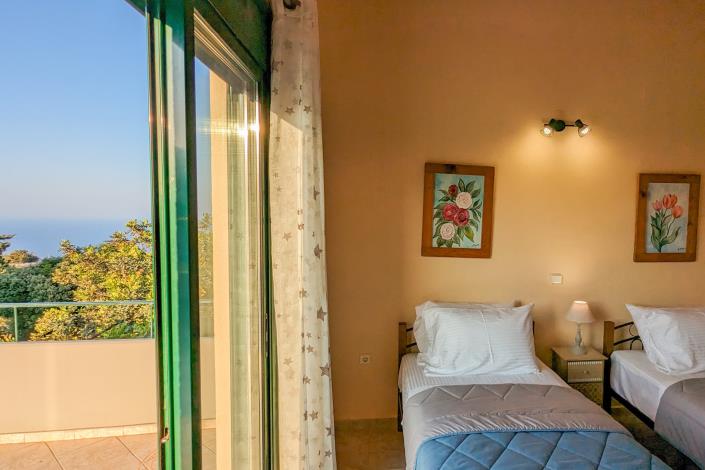 Image No.10-3 Bed Villa for sale