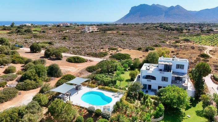 Image No.7-Villa de 4 chambres à vendre à Tersanas