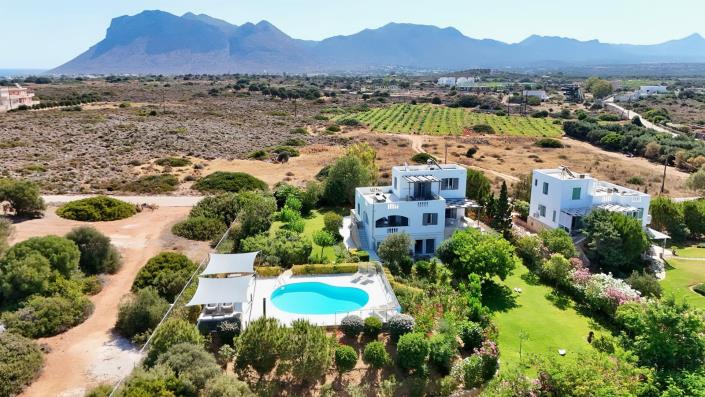 Image No.9-Villa de 4 chambres à vendre à Tersanas