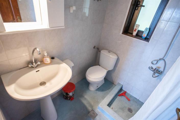 Image No.10-Maison de 5 chambres à vendre à Tavronitis