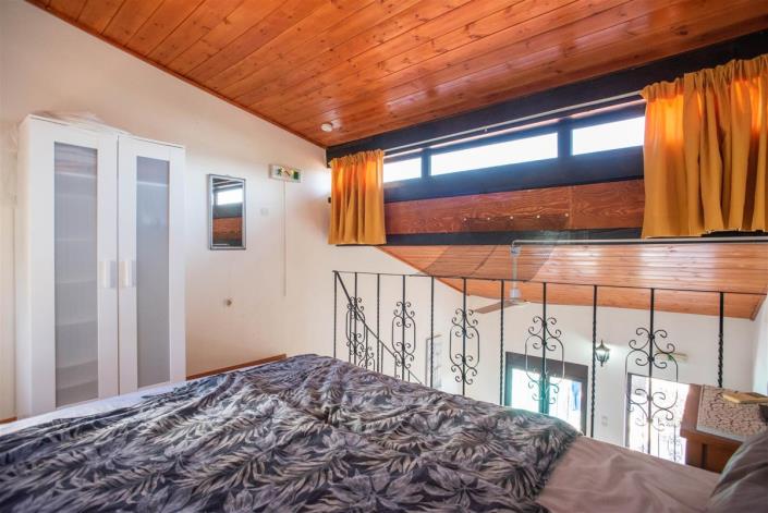 Image No.12-Maison de 5 chambres à vendre à Tavronitis