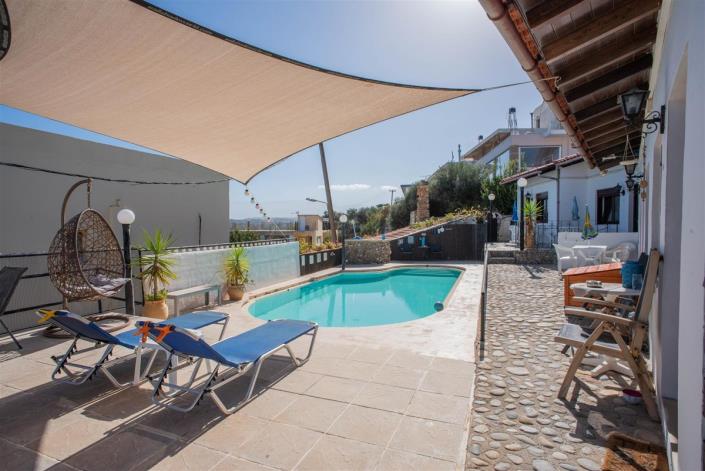 Image No.19-Maison de 5 chambres à vendre à Tavronitis