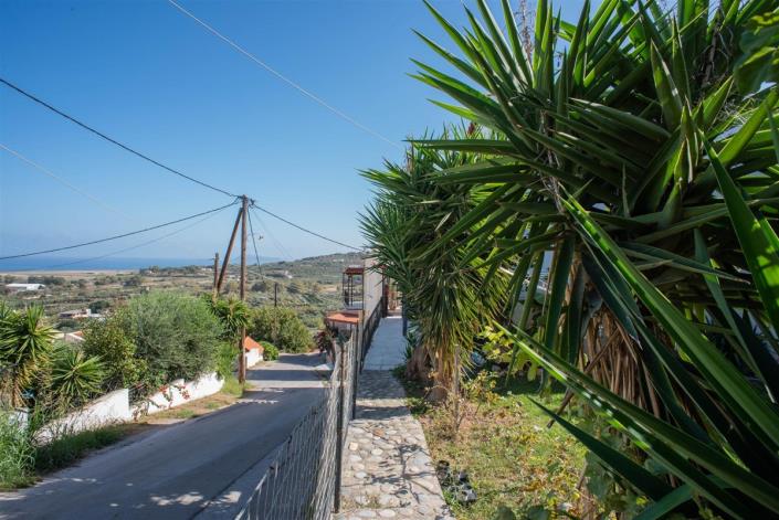 Image No.20-Maison de 5 chambres à vendre à Tavronitis