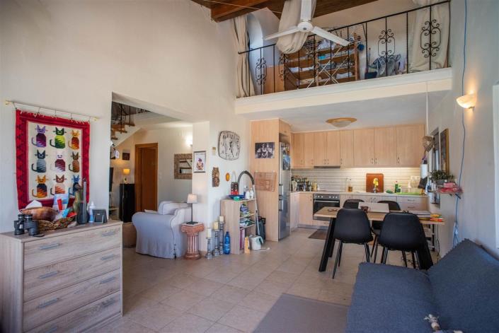 Image No.22-Maison de 5 chambres à vendre à Tavronitis