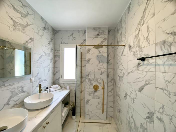 Image No.9-4 Bed Villa for sale