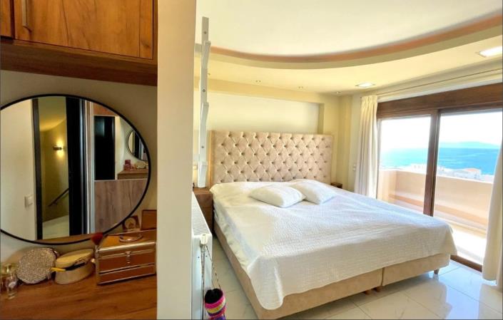 Image No.13-3 Bed Maisonette for sale