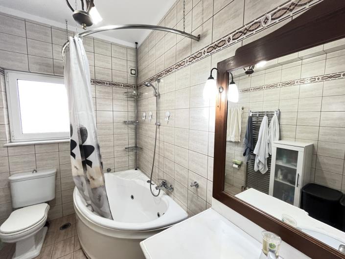 Image No.14-Maison de 5 chambres à vendre à Neo Chorio