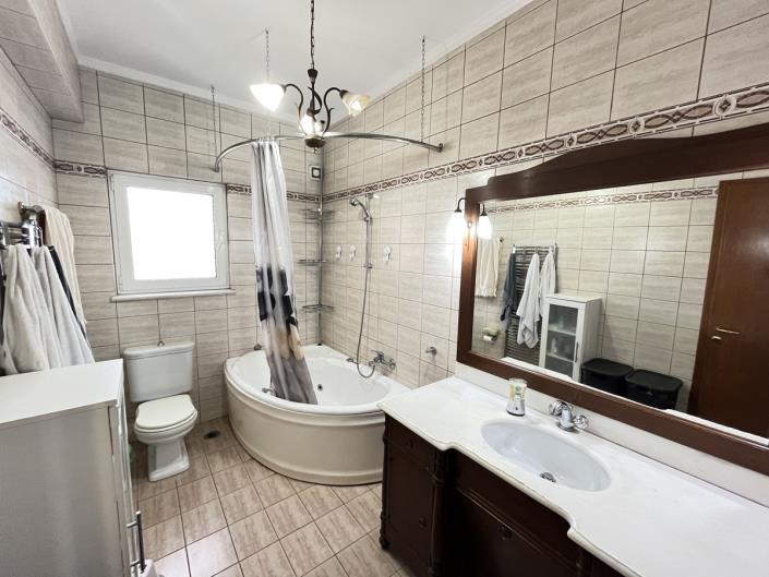 Image No.15-Maison de 5 chambres à vendre à Neo Chorio