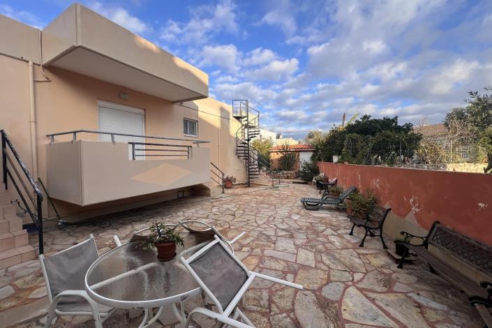 Image No.11-2 Bed House for sale