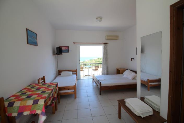 Image No.5-Un hôtel de 15 chambres à vendre à Aspro