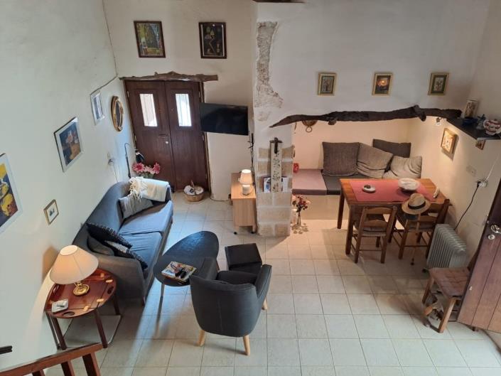 Image No.5-2 Bed House for sale