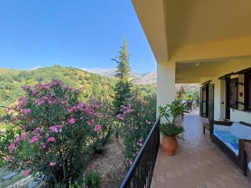 Villa-For-Sale-In-Theriso-Chania20240710_174220