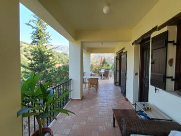 Villa-For-Sale-In-Theriso-Chania20240710_174227
