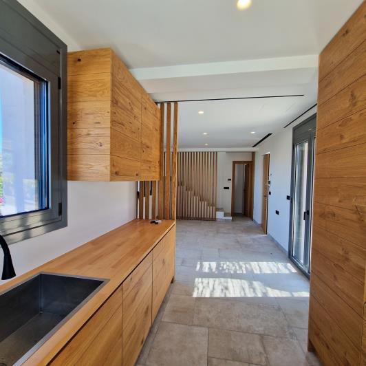 Image No.12-Villa de 8 chambres à vendre à Gavalohori