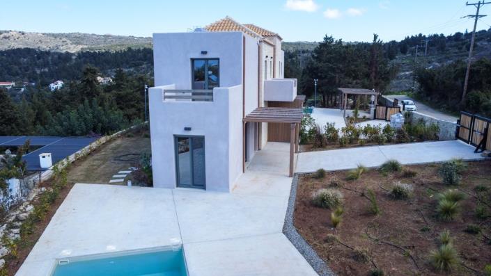 Image No.2-Villa de 8 chambres à vendre à Gavalohori