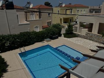 Vila-for-sale-in-Almirida-image00036