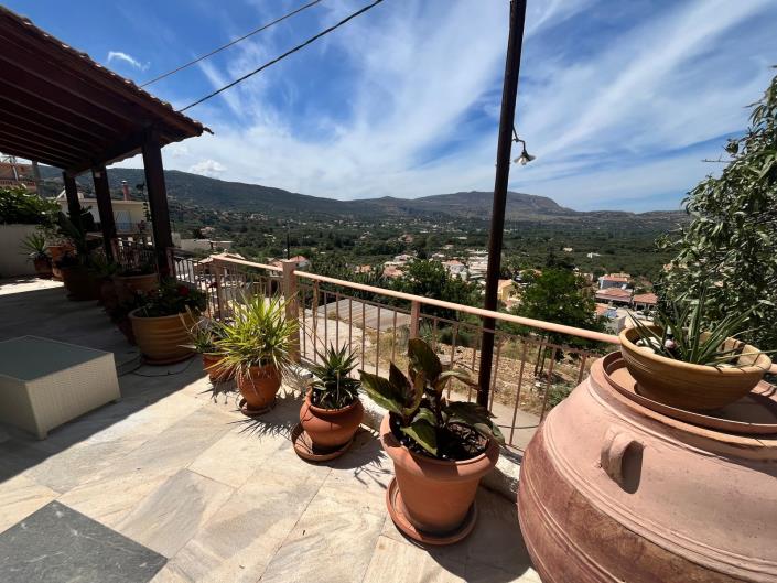 Image No.5-Maison de 4 chambres à vendre à Neo Chorio