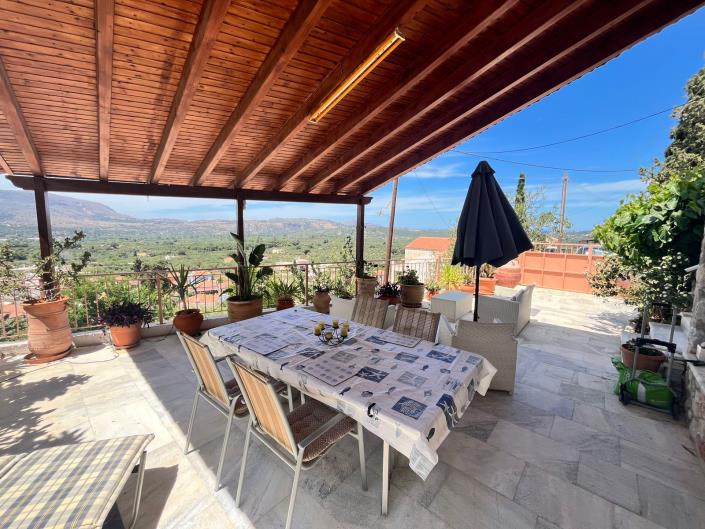 Image No.2-Maison de 4 chambres à vendre à Neo Chorio