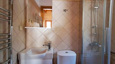 516bf6da57584789875d5ea39bcf0d5c