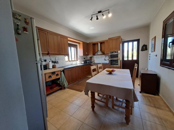 Image No.10-Villa de 4 chambres à vendre à Xirosterni