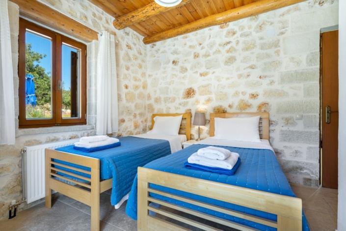 Image No.15-2 Bed Villa for sale