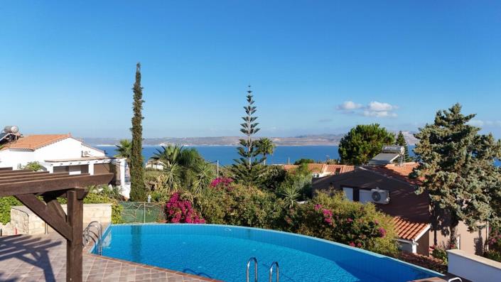 Image No.2-Maison / Villa de 2 chambres à vendre à Kokkino Horio