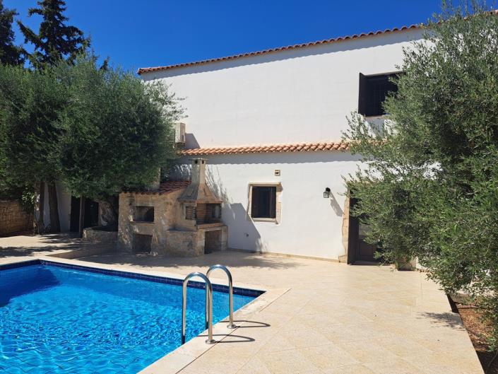 Image No.2-Maison de 4 chambres à vendre à Douliana