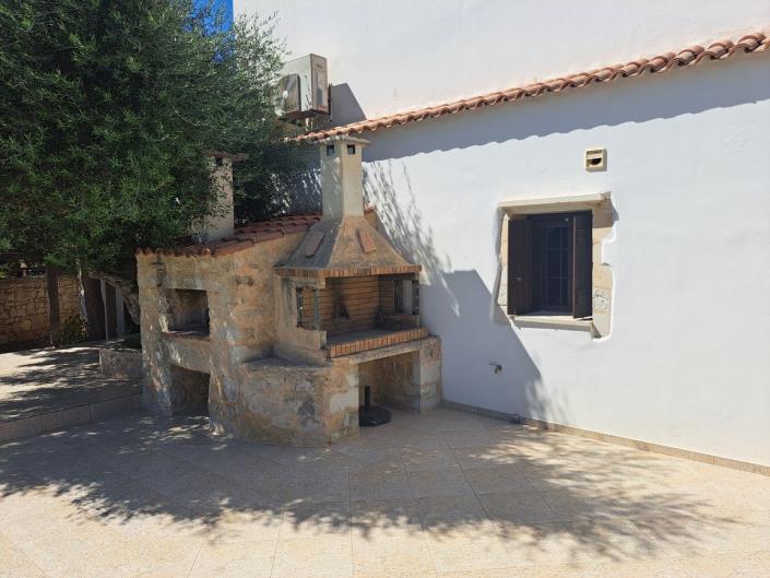 Image No.9-Maison de 4 chambres à vendre à Douliana