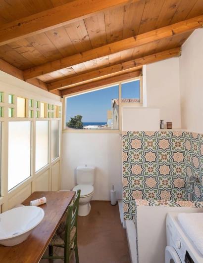 Image No.8-2 Bed Townhouse for sale