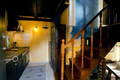 Villa-For-Sale-in-Samonas-village-9