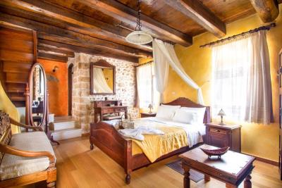 Villa-For-Sale-in-Samonas-village-12