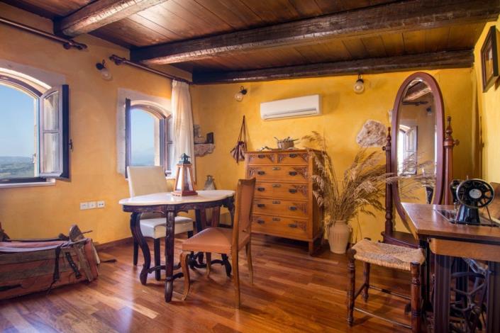 Image No.9-2 Bed House/Villa for sale