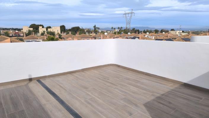 Image No.20-2 Bed Semi-Detached for sale