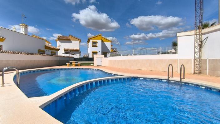 Image No.2-3 Bed Villa / Detached for sale