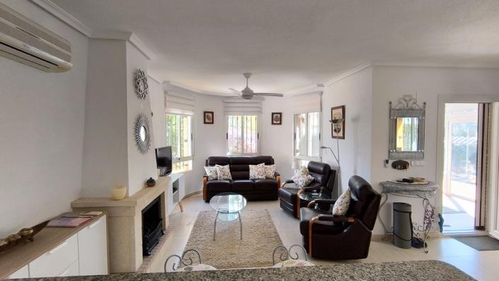 Image No.9-3 Bed Villa / Detached for sale