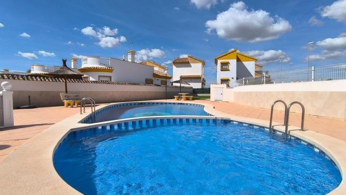Image No.30-3 Bed Villa / Detached for sale