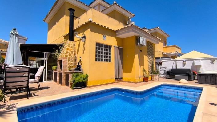 Image No.2-2 Bed Villa / Detached for sale